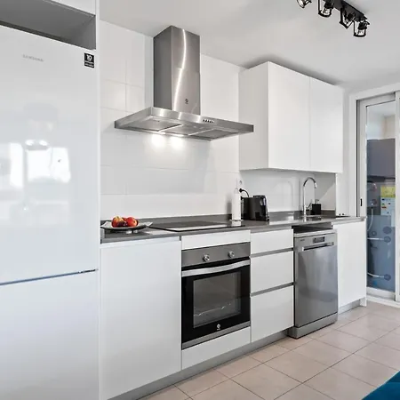 Apartment Luxury New Center - Private Parking Estepona
