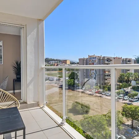 Luxury New Center - Private Parking Apartment Estepona