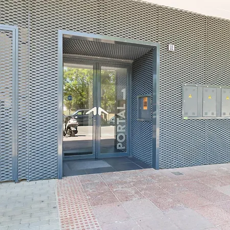 Luxury New Center - Private Parking Apartment *